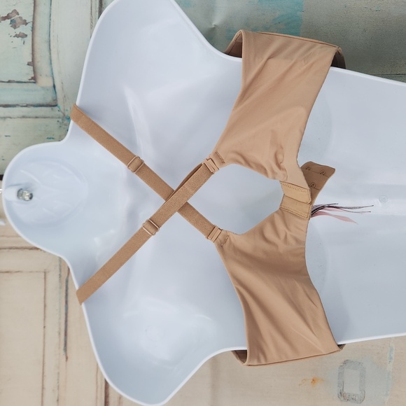 Victoria Secret Lightly Lined Wireless T Shirt Bra - Picture 5 of 7